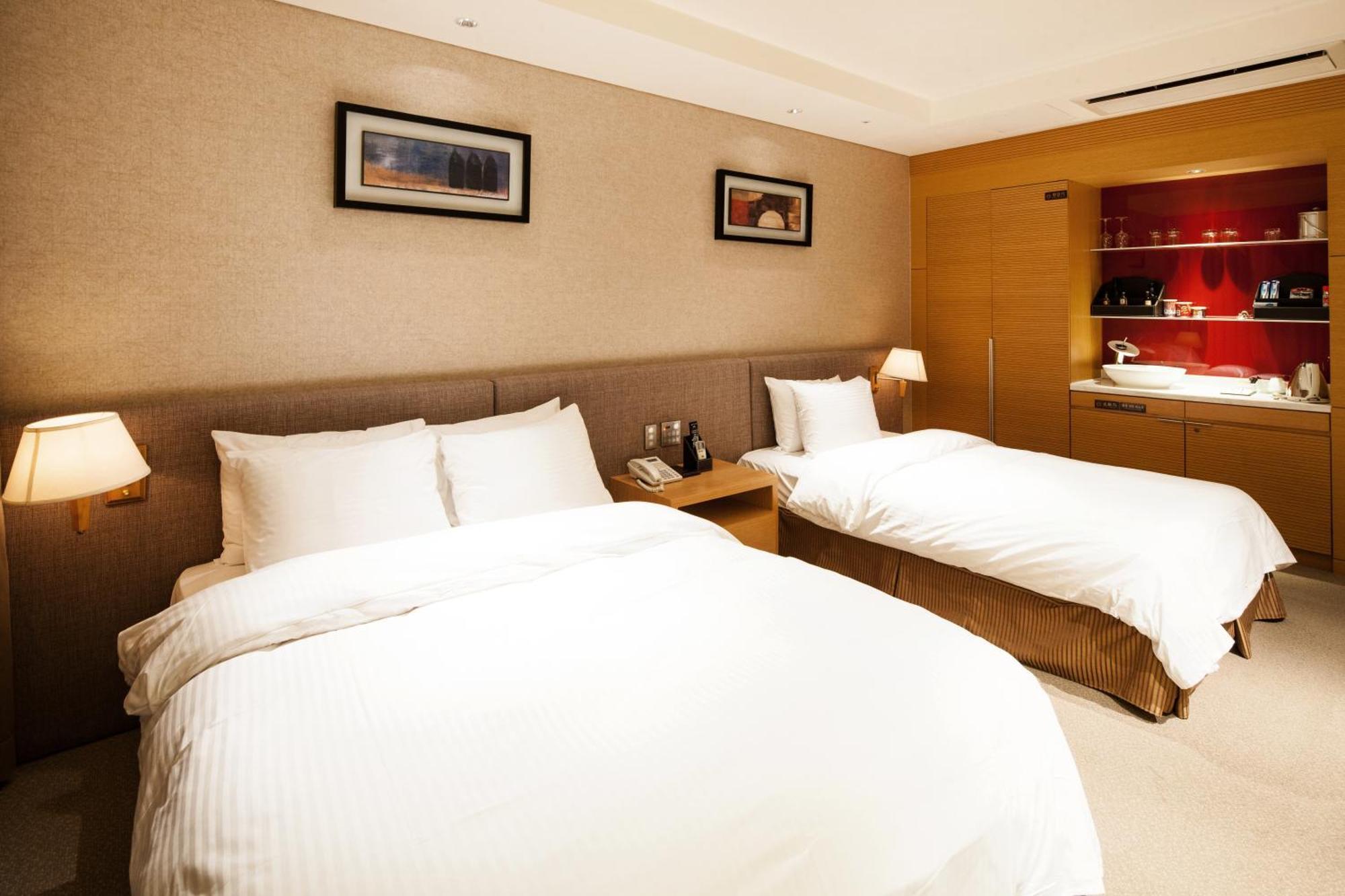 Sol Beach Yangyang Exterior foto